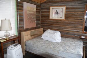 cabin sixteen-gallery-2