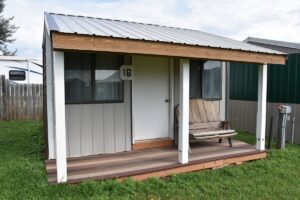 cabin sixteen-gallery-main